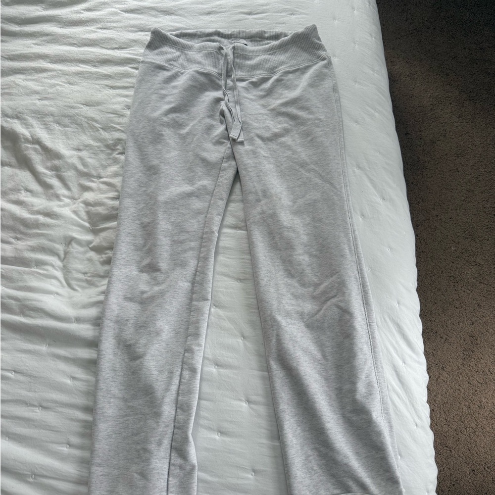 Women’s old navy low waisted wide leg sweatpants
